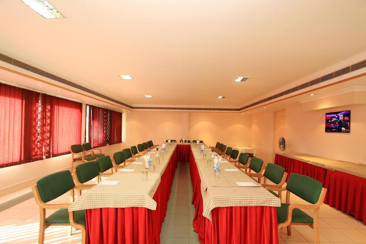 Royal Inn Mysore Esterno foto
