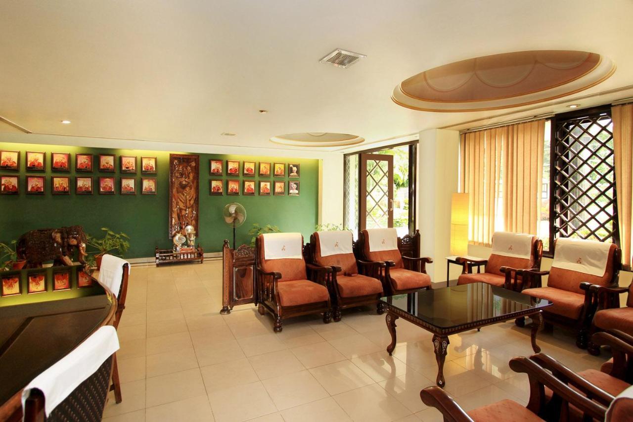 Royal Inn Mysore Esterno foto